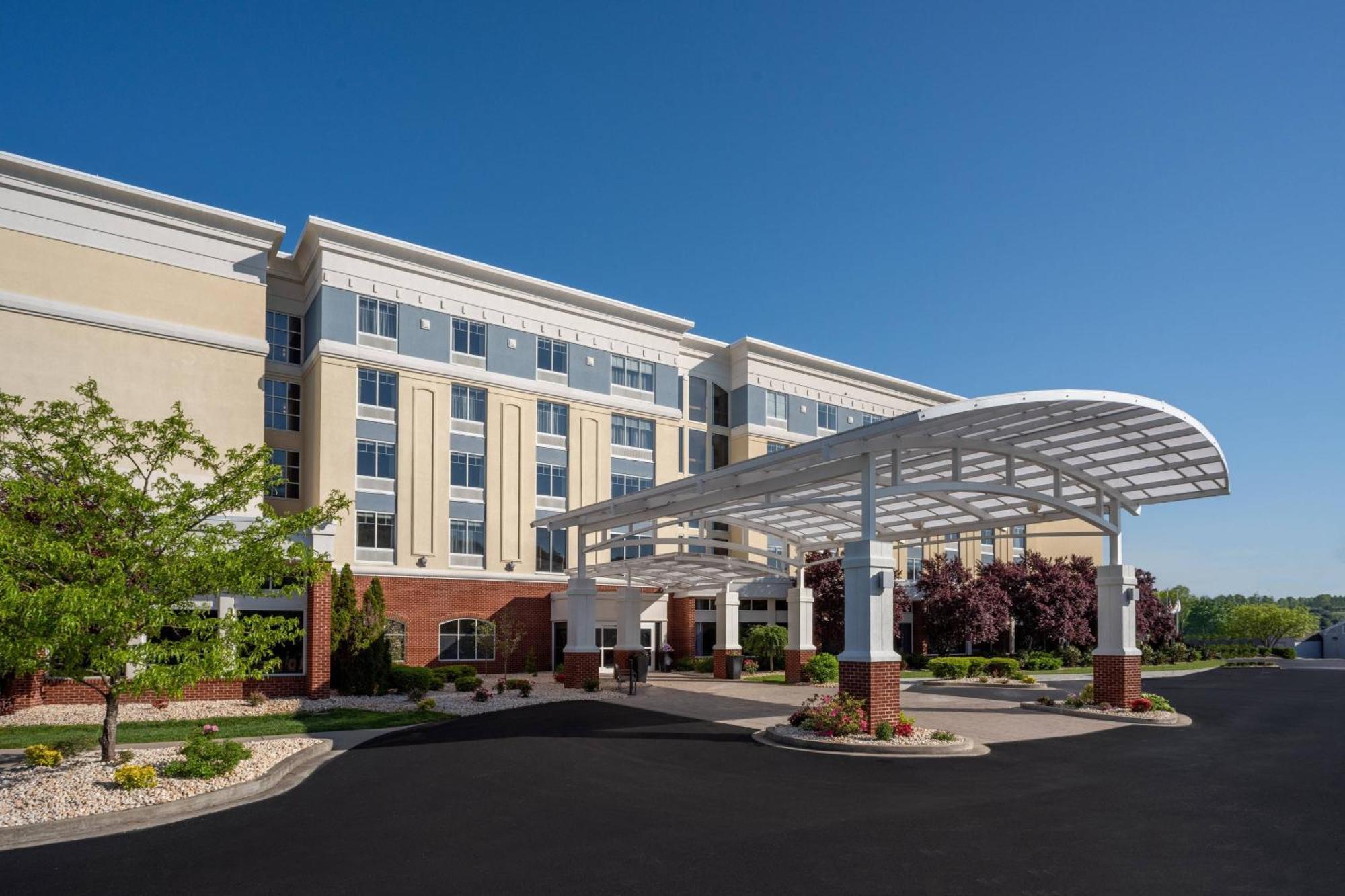 Delta Hotels By Marriott Huntington Mall Barboursville Экстерьер фото