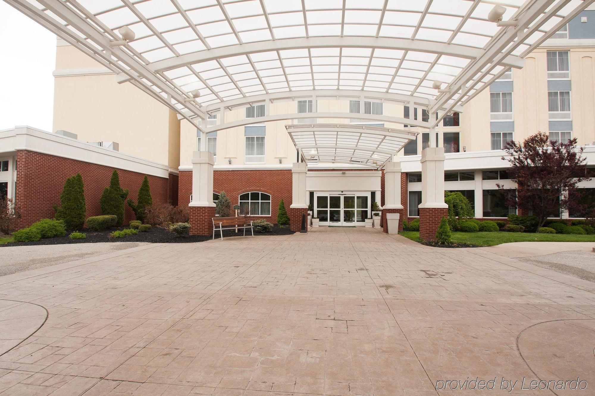 Delta Hotels By Marriott Huntington Mall Barboursville Экстерьер фото
