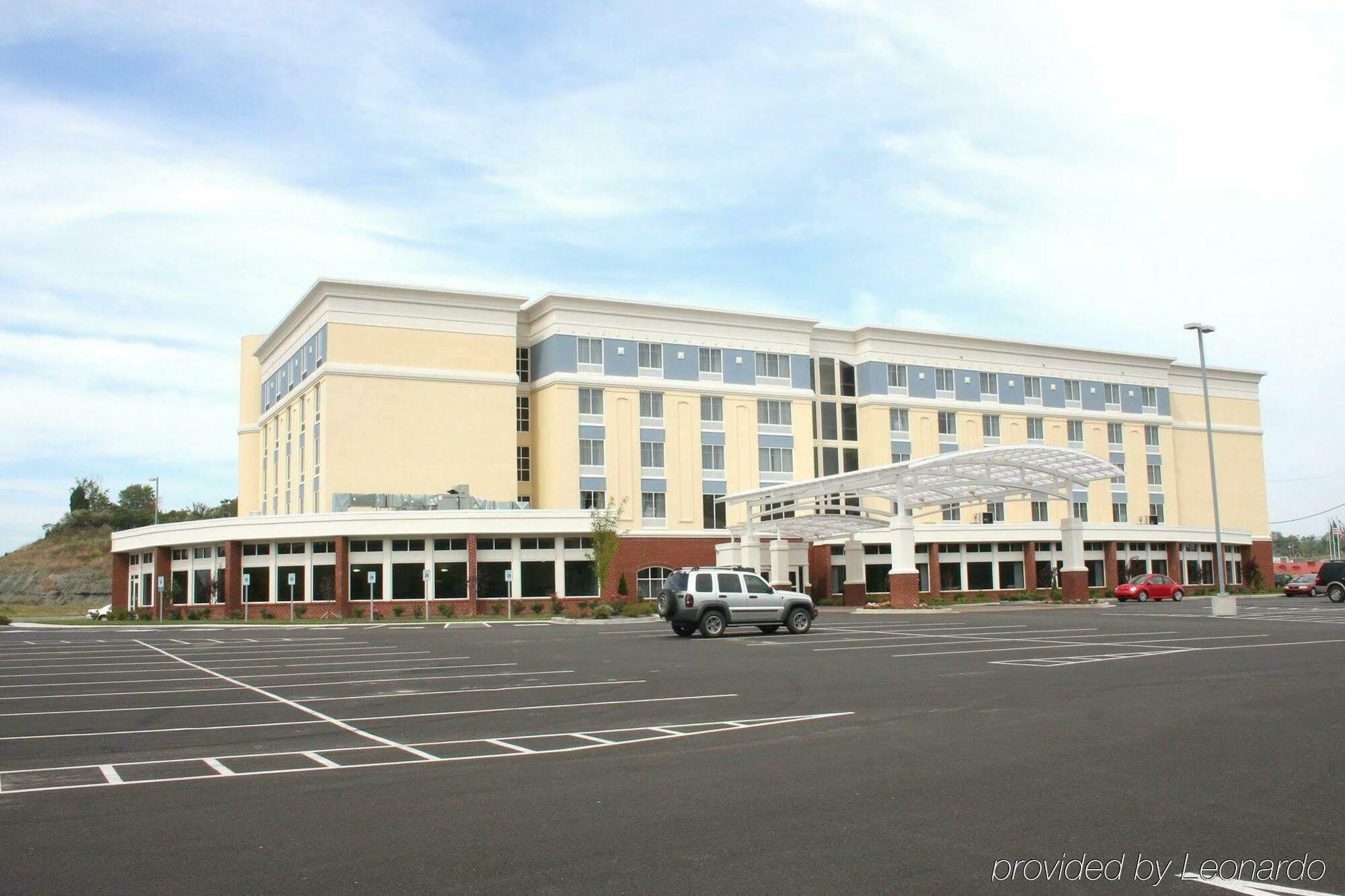 Delta Hotels By Marriott Huntington Mall Barboursville Экстерьер фото